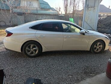 капот на аккорд: Hyundai Sonata: 2019 г., Автомат, Бензиновая, Седан — 4