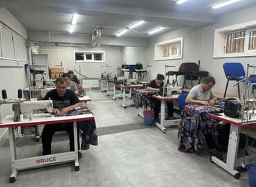 курсы технолога швейного производства в бишкеке: Сдаю швейный цех 200м2 . район Жибек Жолу / Уметалиева. Помещение — 1