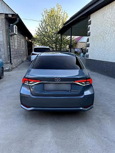 Унаа сатуу: Toyota Corolla: 2021 г., 1.8 л, Автомат, Гибрид, Седан — 4
