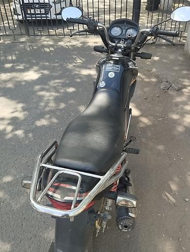 harley devidson: Honda CB125 (CB125E) — городской мотоцикл-классик 125 см³ — 2
