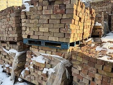 Строительный кирпич: Продаю Б/У Кирпичи полублок БЕЛОВОДСКИЕ 2015 год производство! Без — 6