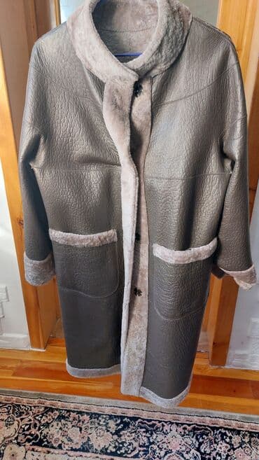 срочно продаю в связи с переездом: Дубленка, Классическая модель, По колено, Двусторонняя модель, L — 1