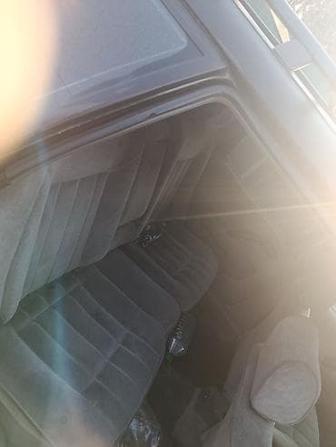 сокулук кун туу: Volkswagen Passat Variant: 1990 г., Кол менен иштөөчү, Универсал — 2