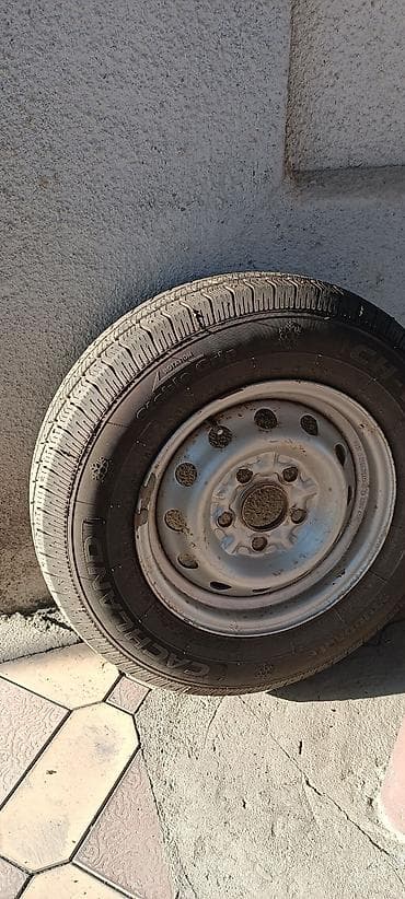 maxxis 980: Шины на портер185r14c 102/100r Покрышка с диском 6000 сом почти — 1