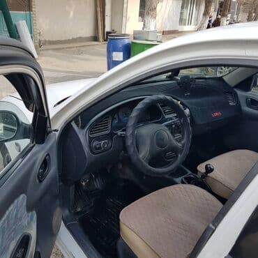 матиз объем 1: Daewoo Lanos: 1997 г., 1.6 л, Механика, Бензин, Седан — 4