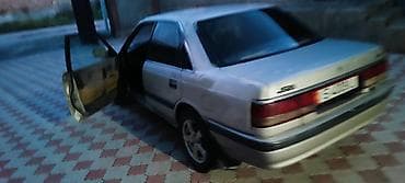 авто печ: Mazda 626: 1988 г., Механика, Бензин, Седан — 4