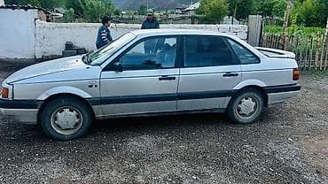 пульверизатор для мойки машины: Volkswagen Passat: 1998 г., Седан — 4