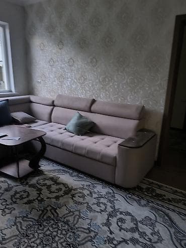 турусбекова 111: 5 комнат, С мебелью полностью — 2
