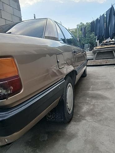 bmw e34 touring: Audi 100: 1984 г., 2.2 л, Механика, Бензин, Седан — 2