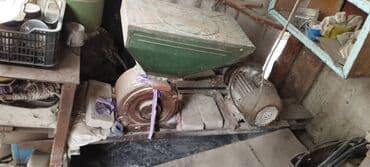 Продаю дробилку 3-х фазная скоростнон дробление мешок 10 минут