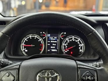 tayota 4 runner: Toyota 4Runner: 2024 г., 4 л, Типтроник, Бензин, Внедорожник — 6
