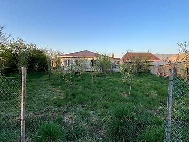 лейлек маркет: Продается дом 16 соток в селе Арашан в центре села, на главной — 3