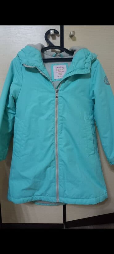 Детский плащь пальто для девочек. Сезон осень-весна. Внутри подклад