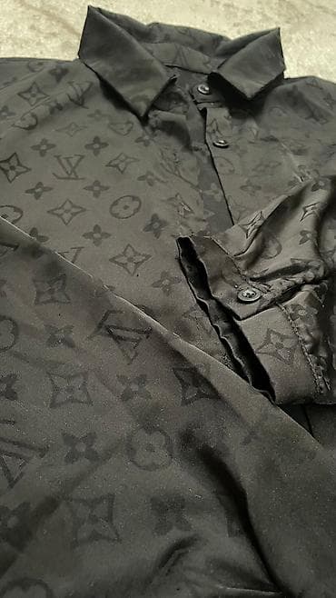 улутук койнок: Рубашка оверсайз 
Сидит классно 
Ткань приятная — 2