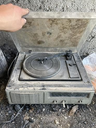 оригинал наушник: Виниловый радиолла «Серенада‑306» (СССР) - Комбинированный — 4