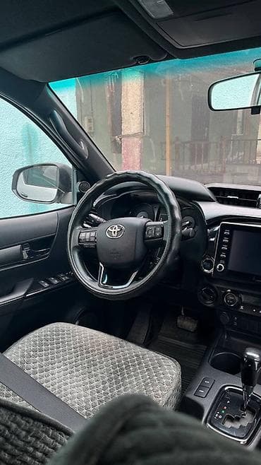 на прадо и жх: Toyota Hilux: 2022 г., 4 л, Автомат, Бензин, Пикап — 8