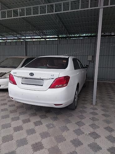 prius plus: BYD E5: 2017 г., Автомат, Электромобиль, Седан — 3