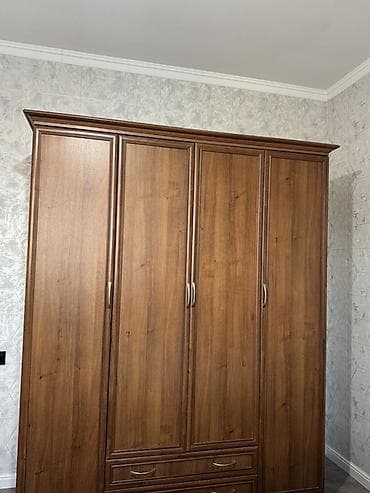 комоды шкафы тумбы: Спальный гарнитур, Б/у, Двуспальная кровать, ДСП, цвет - Коричневый — 4