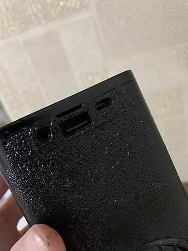 cube t970: Портативная Bluetooth-колонка, компактный вертикальный форм-фактор — 3
