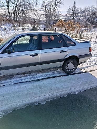 mitsubishi karisma: Volkswagen Passat: 1991 г., 0.2 л, Седан — 3