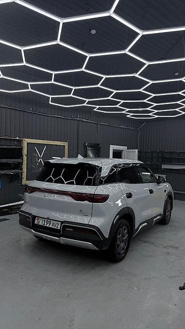 byd e9 2021: BYD Yuan Up: 2025 г., Электромобиль — 4