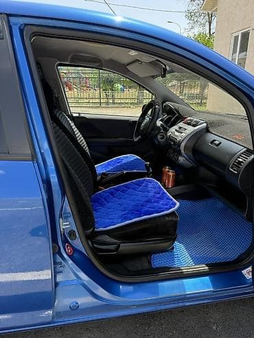 Транспорт: Honda Jazz: 2004 г., 1.5 л, Механика, Бензин, Хэтчбэк — 6