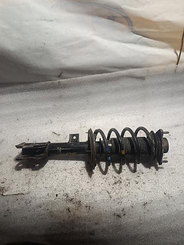 haima 3: Передний амортизатор Hyundai 2016 г., Оригинал — 2