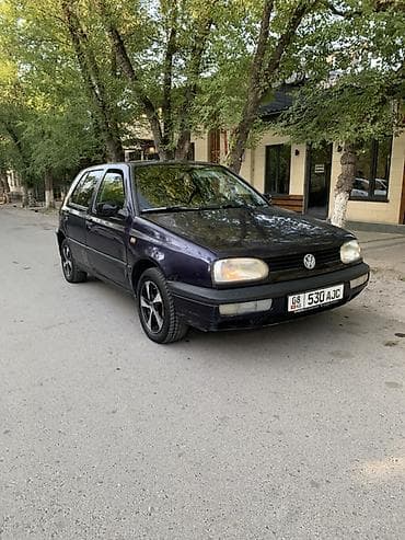 audu a6: Volkswagen Golf: 1993 г., 1.8 л, Механика, Газ, Хэтчбэк — 4
