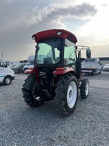 косилка мото: Колесный трактор с кабиной, красный, полноприводный (4×4). Основные — 5