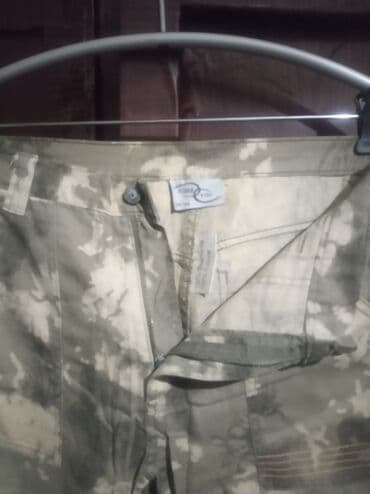 мужские камуфляжные джинсы: Продам джинсы на подростка весенне-осенние, размер 48, цвет — 2