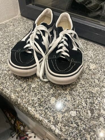 vans: Продам олд скул вансы 39 размер носились один месяц причина продажи — 1