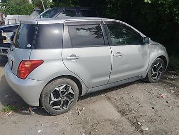 platz vitz: Toyota Ist: 2004 г., 1.3 л, Автомат, Бензин, Хэтчбэк — 1