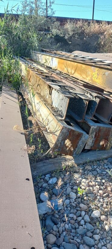 швеллер двухтавровый: Продаю швеллер, двутавр, лист, уголок — 22