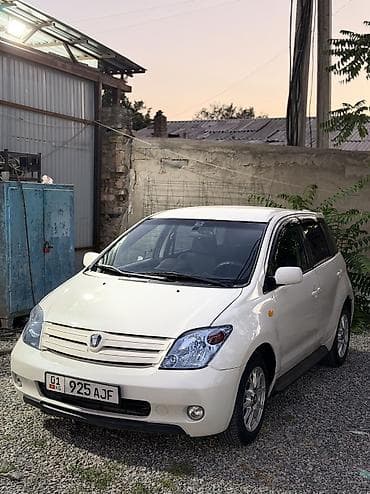 руль левый: Toyota Ist: 2004 г., 1.5 л, Автомат, Бензин, Фастбек — 4