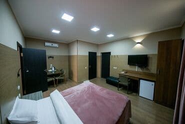 продаю гостиничный дом бишкеке: Продается отель в городе Бишкек, расположенный по адресу улица Якова — 5