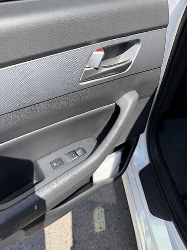 byd e2 2021: Hyundai Sonata: 2023 г., 2 л, Автомат, Газ, Седан — 7