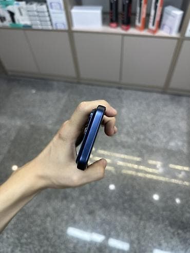 iphone китайский: IPhone 17 Pro, Б/у, 256 ГБ, Синий, Защитное стекло, Чехол, Коробка, 100 % — 5