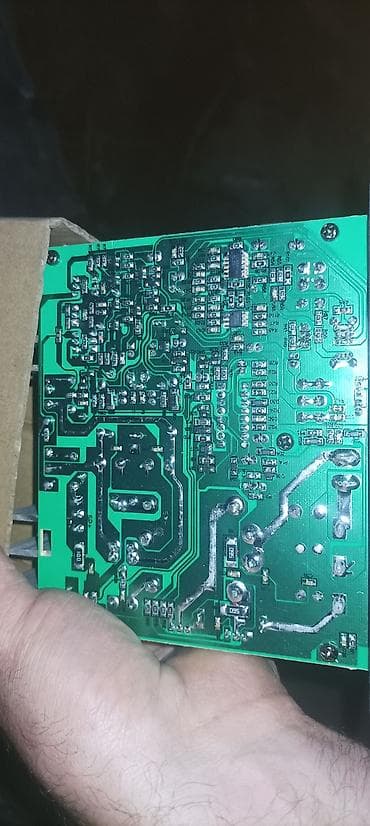 жак бу: Күчөткүч Колдонулган, 100 Вт, Каналдар: 1 — 2