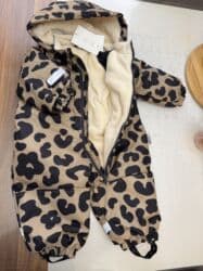 Комплекты одежды: Детский комбинезон Hm, на 6-9 месяцев. Советую на 3-6 месяцев — 2