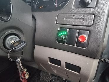 продаю ниссан: Nissan Elgrand: 1998 г., 3.3 л, Автомат, Газ, Минивэн — 8