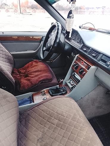 машина мерс с: Mercedes-Benz W124: 1993 г., 2.2 л, Механика, Бензин, Седан — 7