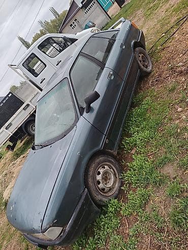 Audi: Audi 80: 1990 г., Механика, Седан — 4
