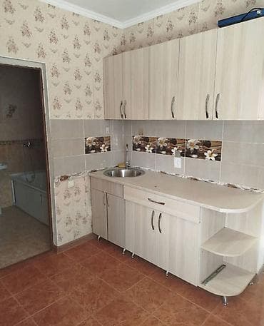 старый толчок квартиры: 1 комната, С мебелью частично — 4