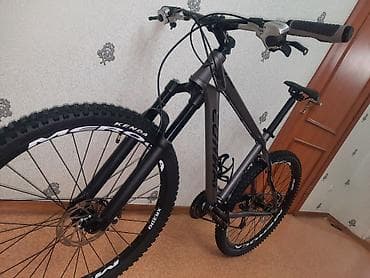 Көркөм өнөр жана коллекциялоо: Тоо велосипеди, Велосипед алкагы M (156 - 178 см), Алюминий, Колдонулган — 2