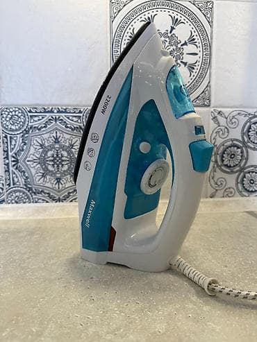 juicer blender: Утюг Maxwell, Паровой, Керамический, Регулировка подачи пара, Противокапельная система, Вертикальное отпаривание — 1