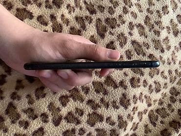 x box series: IPhone 7, Черный, 76 % — 8