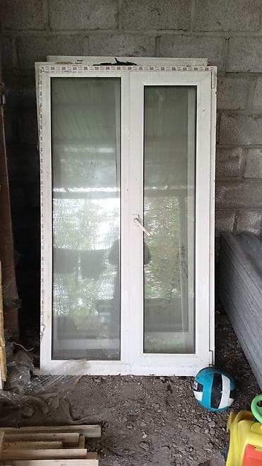 Панели для дверей: Двери и окна (комплект) 1) Входная двустворчатая дверь: - Материал — 2