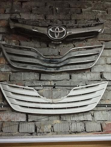 Решетка радиатора Toyota Б/у, Оригинал at lalafo.kg Решетка радиатора Toyota Б/у, Оригинал
