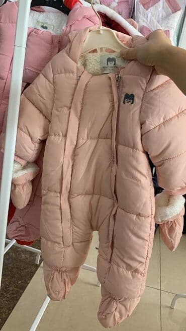 Продаю новый зимний комбенизон размер 12-18 мес