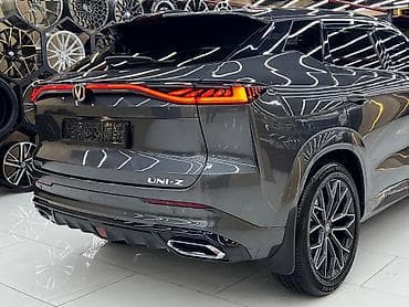 wuling mini ev: Changan Uni-Z: 2025 г., 1.5 л, Автомат, Бензин, Кроссовер — 4